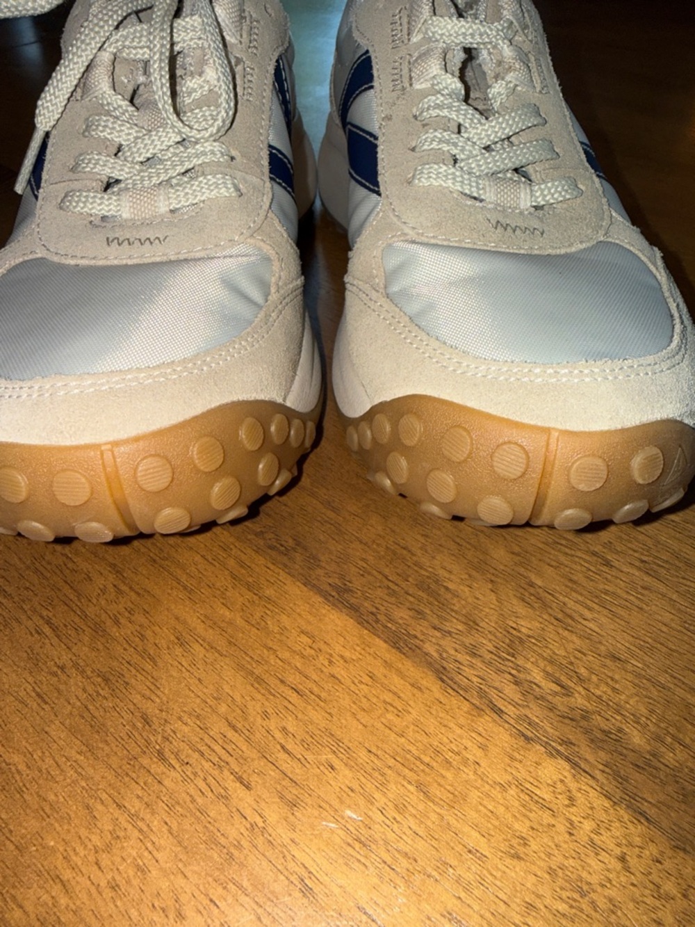 KEEN Casual Womens Sneakers in White & Beige with Navy Accent - Picture 6 of 12